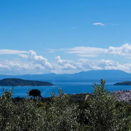 Koukounaraki 2 * Skiathos Town